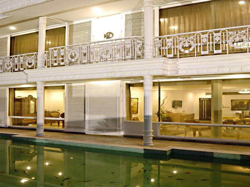 Diplomat, Chanakyapuri New Delhi- A Boutique Hotel מראה חיצוני תמונה
