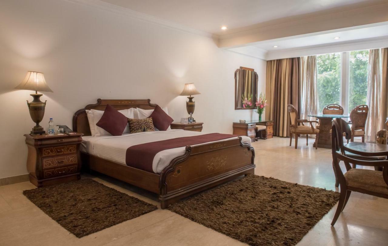 Diplomat, Chanakyapuri New Delhi- A Boutique Hotel מראה חיצוני תמונה