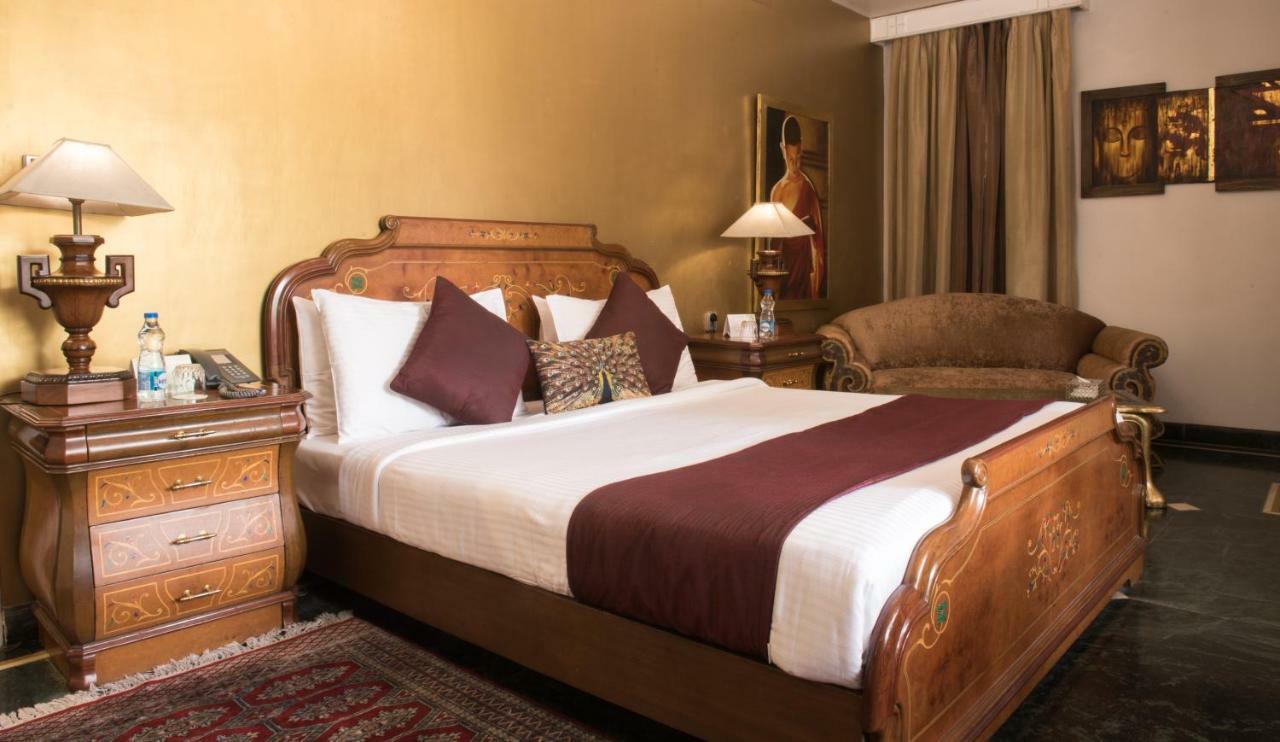 Diplomat, Chanakyapuri New Delhi- A Boutique Hotel מראה חיצוני תמונה